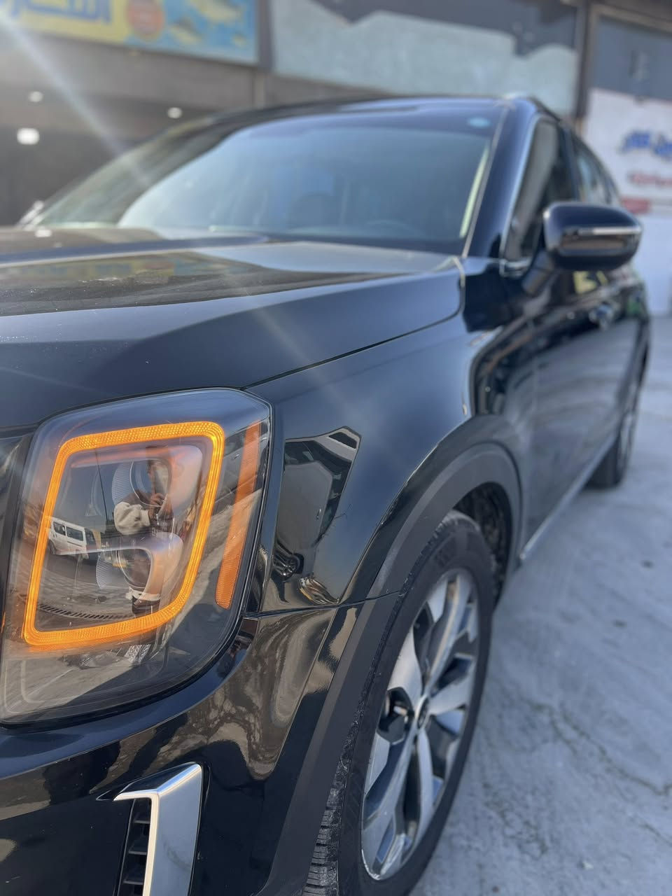 السلام عليكم كيا تلورايد موديل  2021   السعرر(220)***********    السياره امريكيه حادث السياره جاملغ و بنيد فقط بدون دواخل مواصفات السياره /فتحه سقف /بصمه أبواب بصمه /كشنات كهرباء+تدفئه و تبريد /رادارات امامي وخلفي وجانبي/صندوق كهرباء7راكب/6سلندر /كير ومحرك كفاله   ڤي اي ڤي استيرن رجاج تحديد مسار شاحن السلكي تحكم استيرن شاشه كشنات كلهن كهرباء وبيهة هواي مواصفات مكان السياره بغداد زيونه
