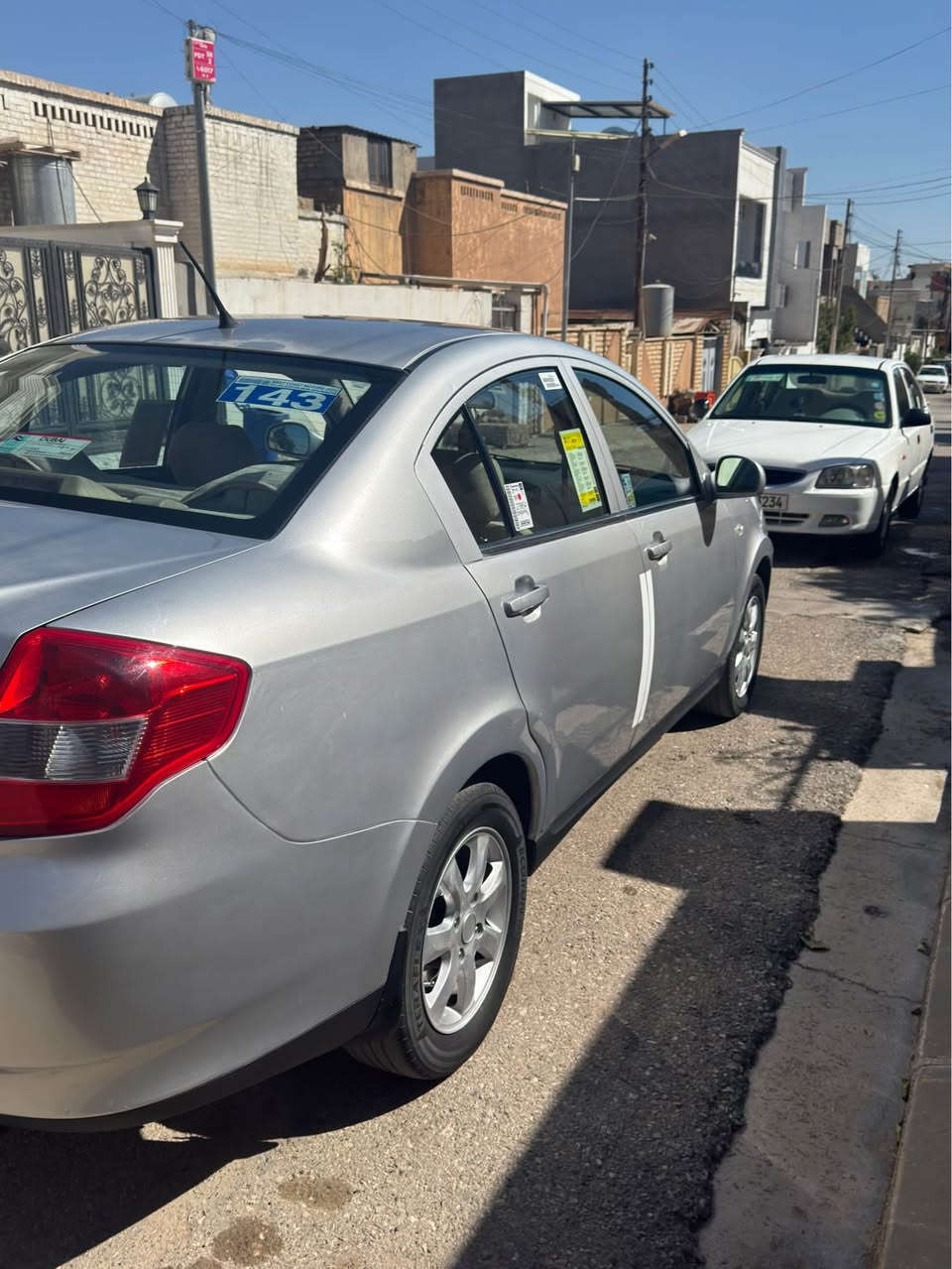 شيري ٢٠١٤ E5
كير و محرك محور كورلا حجم ١٨ و بشرط 
بيها ثلاثه قطع بس صبغ بدون ضربه
بيها بطاقه بانزين 
 سعر ٦٤ بيها مجال بسيط 
*********** مكان سياره كركوك كركوك, العراق
