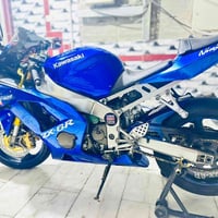 كاوسكي  الموديل:2004 مكفولة كفالة عامة انطيك بيها طرح تبطنش على الثاني...