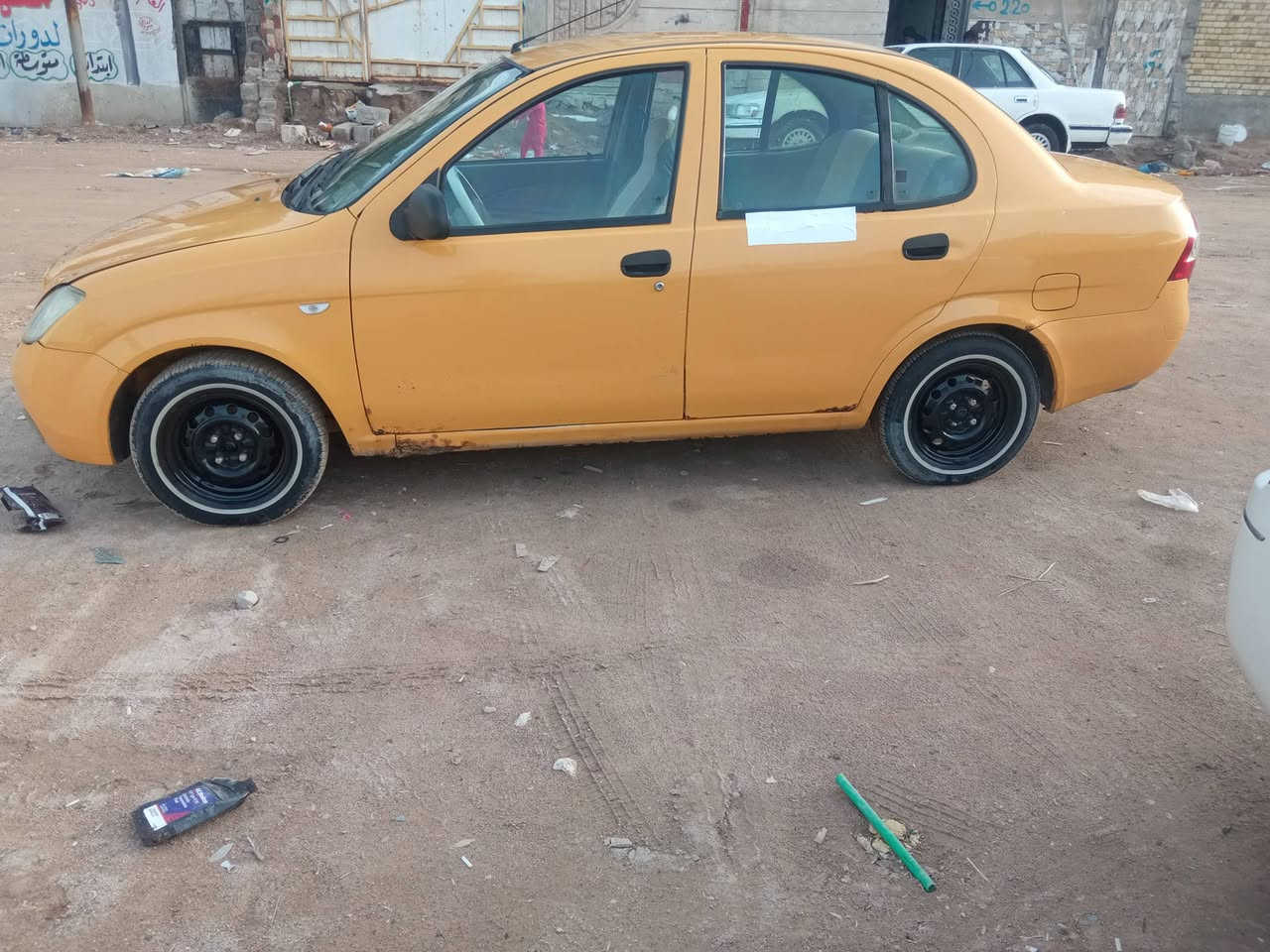 سلام وعليكم سياره طيبه موديل 16 سياره كفاله عامه ماعده بيها خيساس قليل موضح بالصورة مكينه وكير كفاله تبريد شغاله كهربائيات كله شغاله تخم تاير السياره مانقصها شي رقم نكليزي مصفره هيه وقرامات وشرط التحويل للاستفسار رقمي مكاني بصره ***********
