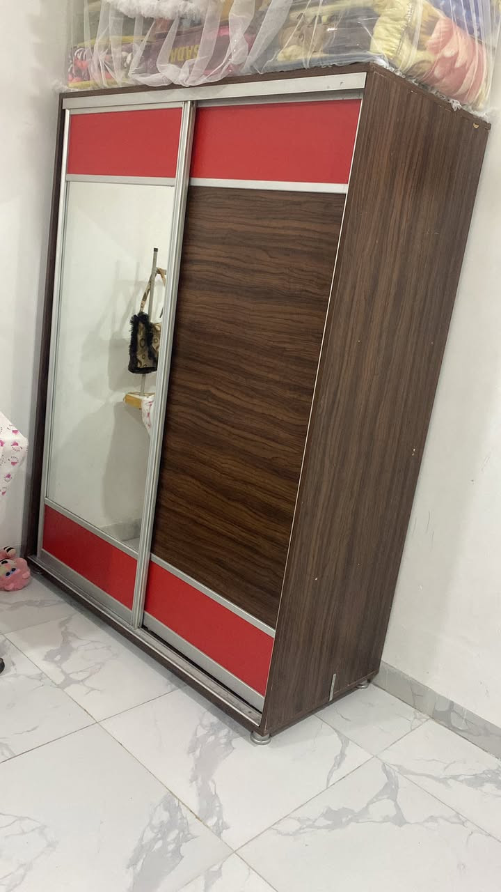 قنصورين واحد ابواب وثاني سلايت ثنينهم ٧٥
ثلاجه غرفه صغيره مابيها شي جمد ونظيفه سعرها ٤٠ 
وسرير حديد نظيف سعره ٣٥ 

مكاني موصل جانب الايمن


**إذا كنت صاحب هذا الإعلان وتريد حذفه لأي سبب، رجاءا أرسل رسالة إلى الدعم الفني**