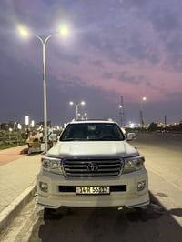 لاندكروزر GXR بريم • ٢٠١٥ • ١٤٣ ألف كم