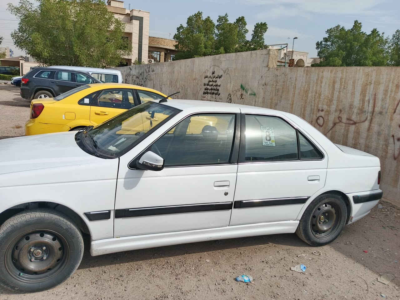 السلام عليكم بيجو بارص موديل 24 لبيع كفاله عامه ماعده شبر بارد سونار موجود لاستفسار *********** المكان بغداد الزعفرانية
