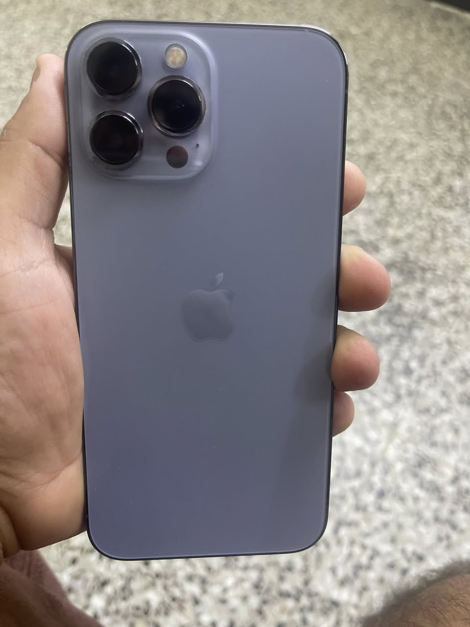 جهاز 13 برو ماكس ذاكره 256 جهاز نضيف نضافته فول لاطخه ولاضربه جهاز وتر مامبدل اي شي بطاريه 87السعر 700 وبي مجال 
***********
