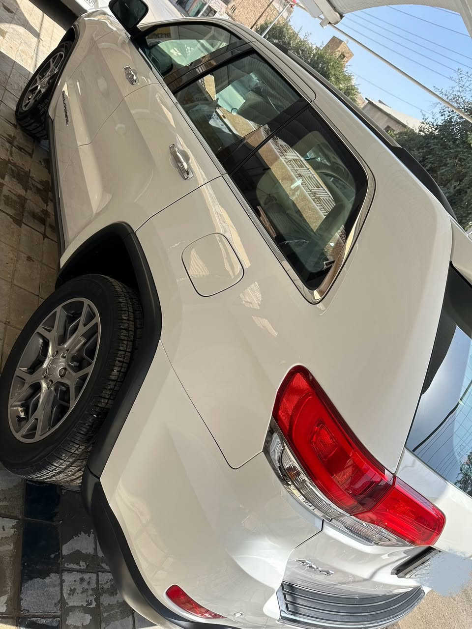 السلام عليكم 

جيب كراند شيروكي 19
خليجي كفالة
فول ١/١ لمتد
ماشية ٩٢ الف كيلو
رقم بغداد
مكانها ميسان
‬للاستفسار 

‭٠٧٧٣ ٢٢٥ ١٣٣٥‬
