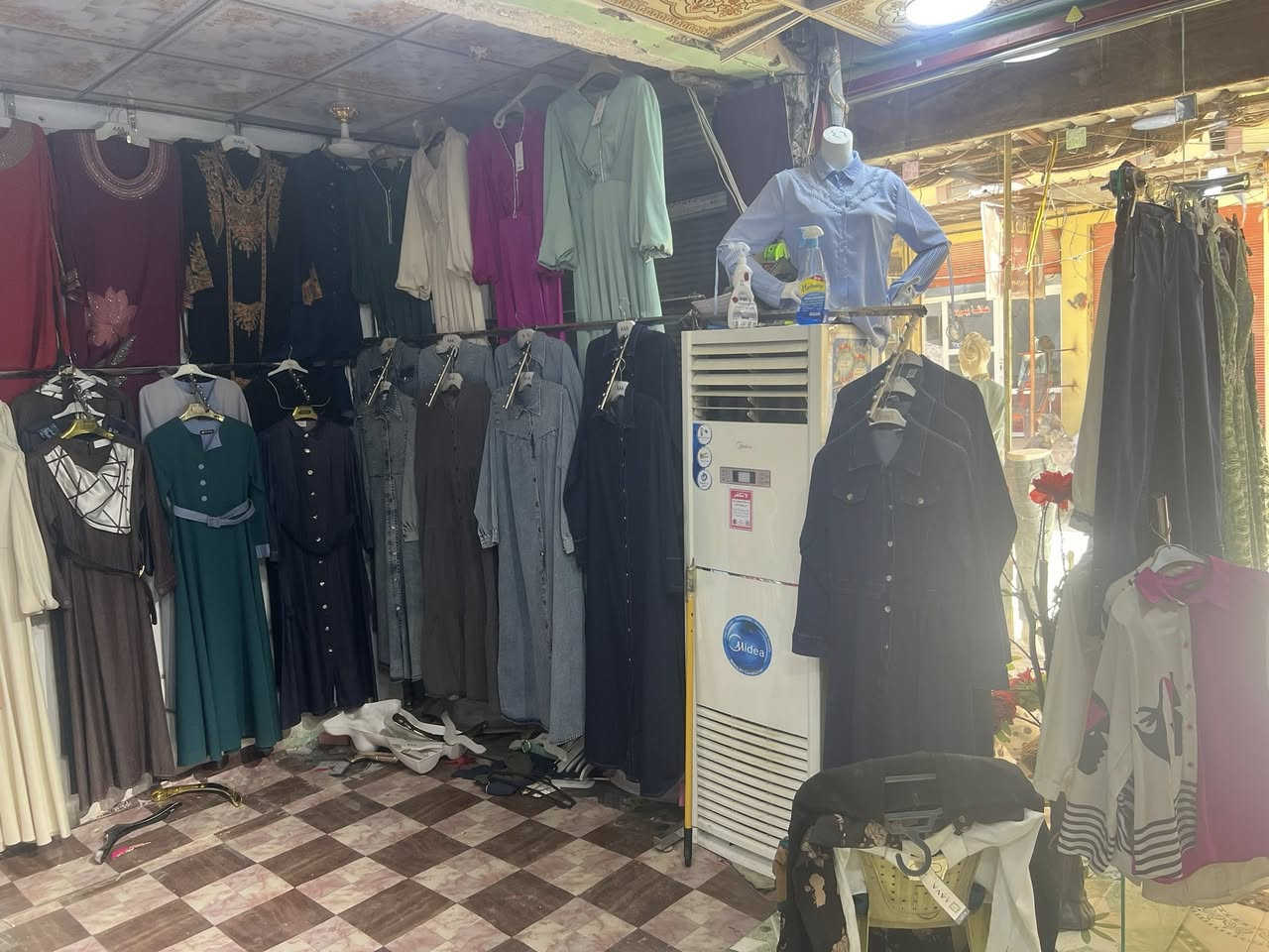 محل للبيع في سوق المفرك شغال سبب البيع ظرف صحي للتواصل على الرقم***********
