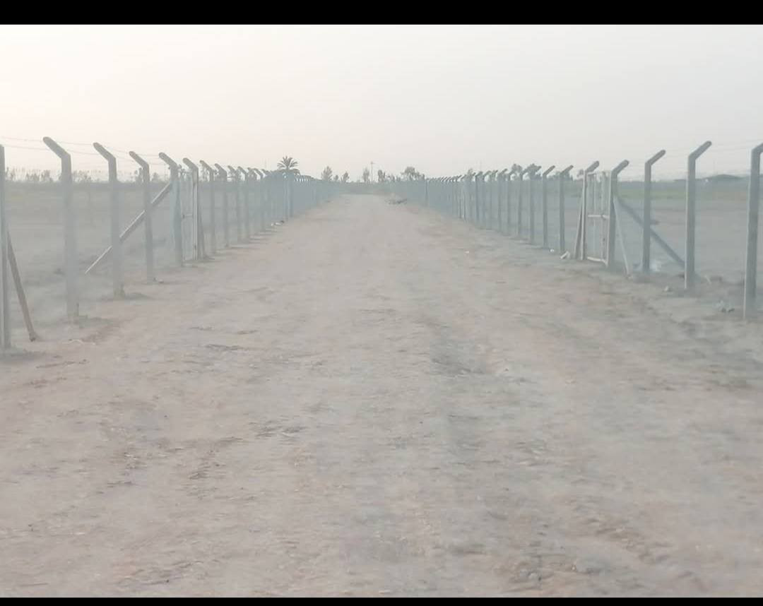 اللهم صل على محمد وال محمد ​🌳 فرصة استثمارية - أرض زراعية للبيع في بابل 🌳
​للبيع: أرض  مقسمه وجاهزة المساحة الكلية (5دونم) يتم بيعها حسب طلب المشتري  سند 25 - تحويل مباشر
​عرض مميز لأصحاب المزارع والاستثمارات الزراعية،  بنظام مزارع حديث في موقع حيوي.
​📍 الموقع:
​بابل - بالقرب من مجزرة الخضراء (تقسيم مزارع).
​📑 التفاصيل القانونية:
​نوع العقار: طابو زراعي.
​السند: سند 25.
​الإجراءات: تحويل ملكية مباشر باسم المشتري.
​🛠️ الخدمات والتجهيزات:
​الأرض مخدومة بالكامل وجاهزة للاستخدام:
​السياج: محاطة بالكامل بسياج (بي أر سي - BRC).
​الري: متوفر ماء سقي واصل للأرض.
​الكهرباء: واصلة ومجهزة.
​الطرق: طريق "سبيس" عريض بعرض 10 متر يسهل وصول السيارات والمعدات.
​📞 للمعلومات والسعر والتواصل على الوتساب 
***********
‏‪
