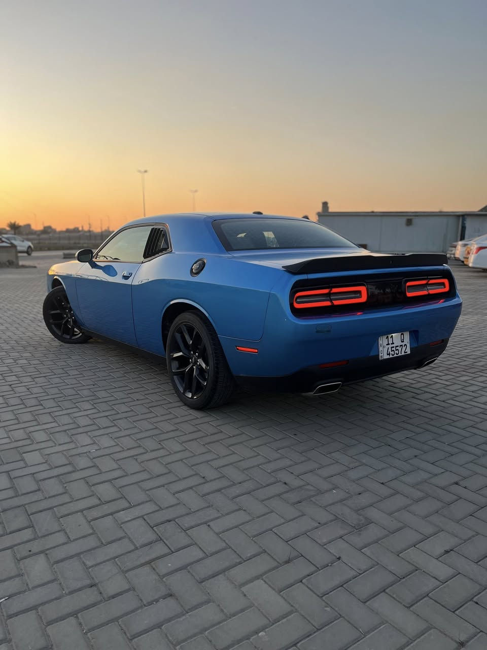 السلام عليكم جالنجر موديل 2023 لون مميز بحري فئه SXT تو ويل محرك 6سلندر رقم بغداد بأسمي عارضه 160$ بيها مجال بسيط السياره جديده جدآ ماشيه 36 k.m حقيقي محرك كفاله كير كفاله السياره كلها بوضع الشركه جاهزه ما بيها نقص حداديه بوضع شركه جديده تخم تاير جديد تبريد ثلج ❄️ السياره مصروف عليها من داخل والخارج مواصفات/ بصمه / ابواب وتشغيل / تشغيل عن بعد / شاشه كبيره+كار بلي / فول تحكمات / دكمه سبورت / كشنات حضن جلد / كشنات كهرباء / قطعتين تبريد /لايت زنون عالي ناصي / مري تعتيم / حساسات خلفيه /كاميرا خلفيه / وبعد هواي مواصفات معروفه  السياره حادث جاملغ وبنيد كما موضح بالصور مع المنشور + كلير بسيط بيها من امريكا بالباب ايمن باقي سياره كفاله مكان السياره بغداد شارع فلسطين للأستفسار:*********** الخاص مغلق
