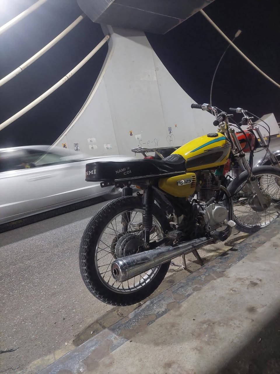 السلام عليكم
أيراني للبيع محرك NMl نامه 

أدوات مكفولة عشائريآ الدراجه بيها بداية خيط تبخير يرادلها ترتيب شويه النضافه كدامكم سعرها 300 وبيها مجال  المكان البصرة كرمة علي


**إذا كنت صاحب هذا الإعلان وتريد حذفه لأي سبب، رجاءا أرسل رسالة إلى الدعم الفني**