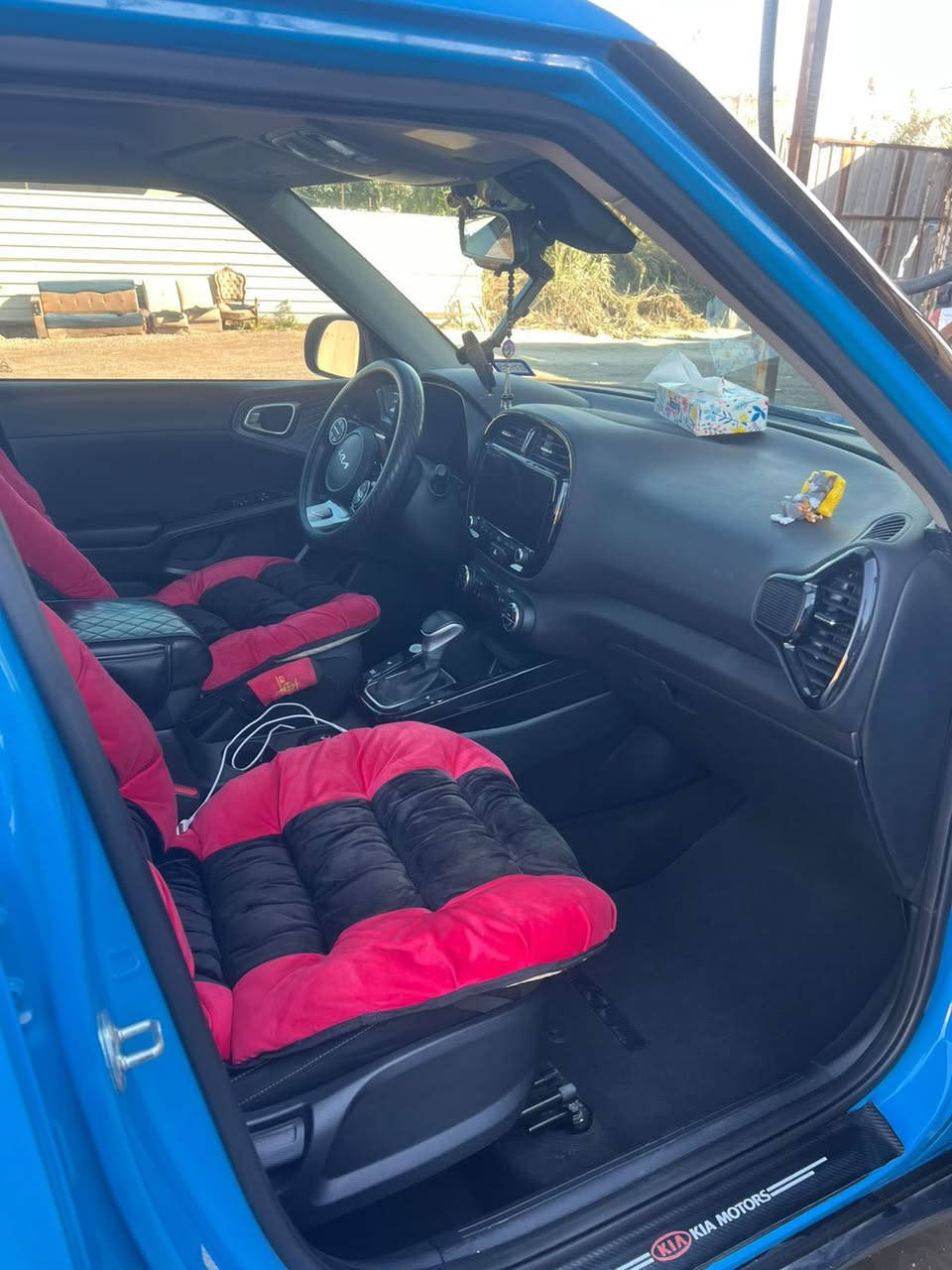 صول موديل 2023وارد امريكي فول موصفات Ex1/1سياره ماشيه 21900 امبدل بيها بس جاملخ وباب ومصبوغات نفس اللون سياره ما شالله جديده وبيها معاملة رقم 
رقم الهاتف ***********
