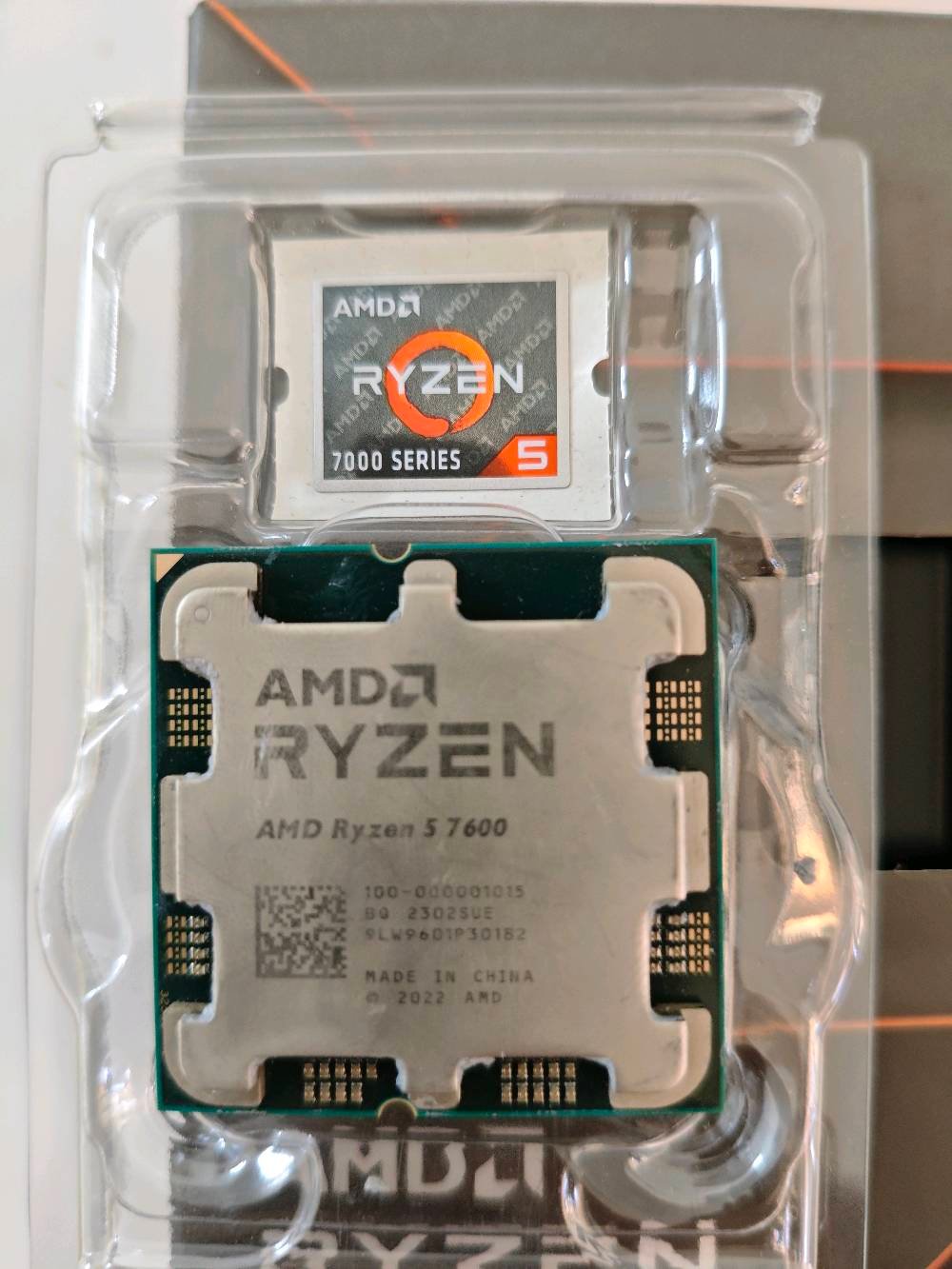 سلام عليكم 

معالج ryzen 5 7600 مستخدم للبيع وشرط فحص 
ملحاقاته كامله و وياه الفريم الأسود

السعر 190 و بيه مجال للشراي


العنوان بغداد چكوك
الاستلام مباشر و ما اتعامل وي توصيل
المعالج مستخدم شكد تقريباً؟ وهل عليه أي ضمان أو فاتورة/كفالة بعد؟: 
مستخدم 6 اشهر على ما أتذكر 
شنو سبب البيع؟ وهل المعالج شغال 100% وبدون حرارة زايدة أو مشاكل؟: 
اريد ابيع التجميعة مالتي، و المعالج خالي من اي ضرر او عطل
الفريم الأسود AM5 هذا أصلي وماله كامل الملحقات، لو أكو شي ناقص غيره؟: 
كامل ملحقات
الاستلام وين بالضبط ببغداد چكوك، وأي وقت يناسبك للفحص والاستلام المباشر؟: 
قريب من المعارض و يفضل الاستلام يكون الظهر او العصر 
السعر 190 نهائي لو بيه تفاوض؟ وإذا أكو تفاوض شكد آخر سعر؟: 
ان شاء الله بيه مجال 