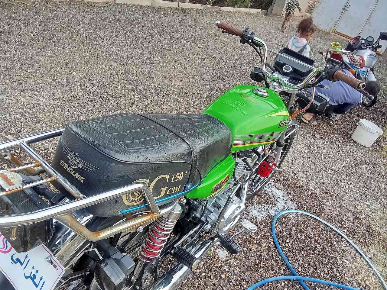 دراجة البيع سيفان موديل ٢٥ مكفوله كفاله عامه أوراق كامله الدراجه جديده وحلو مكينه ٢٠٠ وشرط انضف من الصوره كهربائيات كله شغاله بصمه عن بعد جهاز انذار شرط انضف من الصوره السعر ٧٥٠ وبيه مجال الشراي يتصل وبيه خير ويدلل ***********
