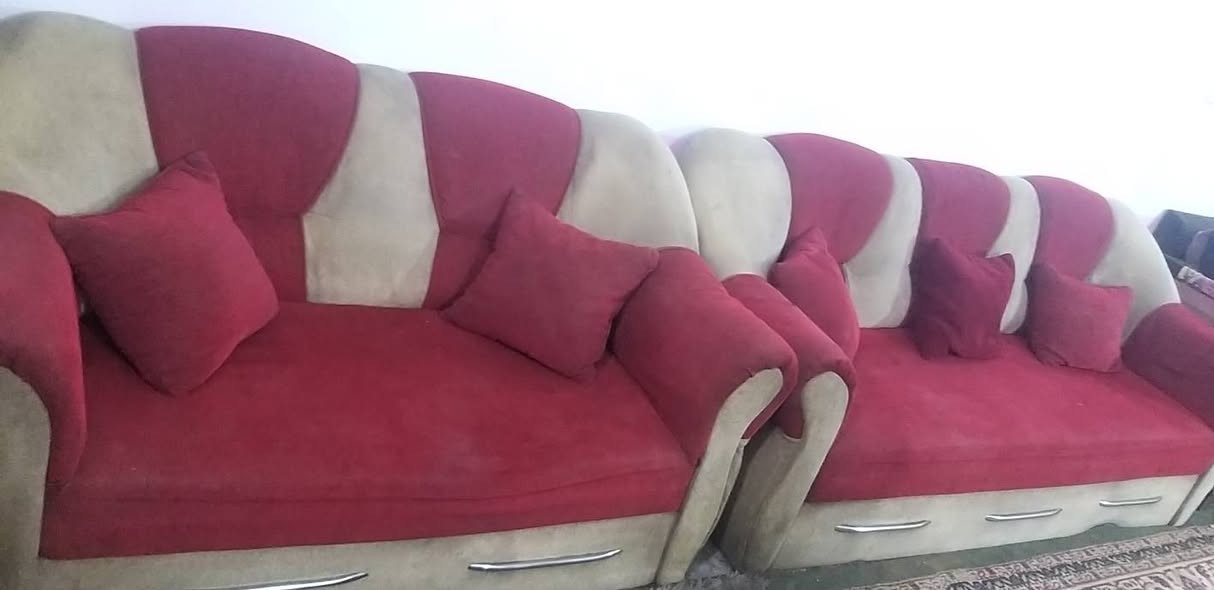 غراض بيت للبيع كلمن وسعره حله شارع الحسينيه رقم الهاتف ***********
