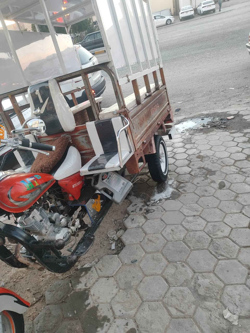 ستوته اختيار للبيع اوراق 2015نضيف كلش وجاهزه محجر ستوتني مسكمه ودعميه وكراسي السعر 1800 وبيه مجال للشراي ***********
