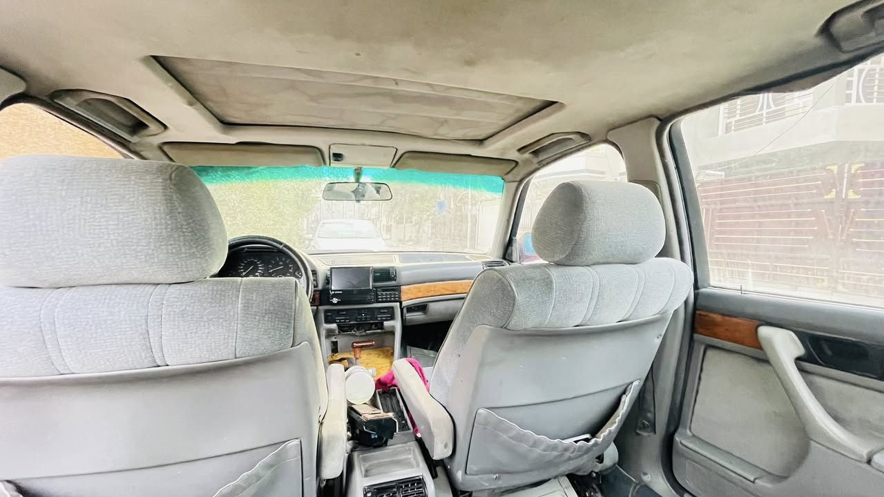 بي ام موديل 1991 مصبوغه عام للجماليه
كشنات بلاد

ويل خليه اصلي

حداديه امامي خلفي 

سلايد شغال طكتين 

كمبيوتر سكيورتي قفل سياره برمز كلها شغال ك تحديد سرعه

سنتر لوك مركزي 

(ماسحات اوتو ع القوى السرعه بلاااد)

انسه العطل والحماوه بل عافيه ع الي ياخذها 

3 وضعيات قياده (اقتصادي اسبورت ثكيل )

سياره كل كهربائياتها شغاله 

تحويل ثاني يوم رقم بغداد هزه جديده

سياره  ماتعبك السعر 60

***********
