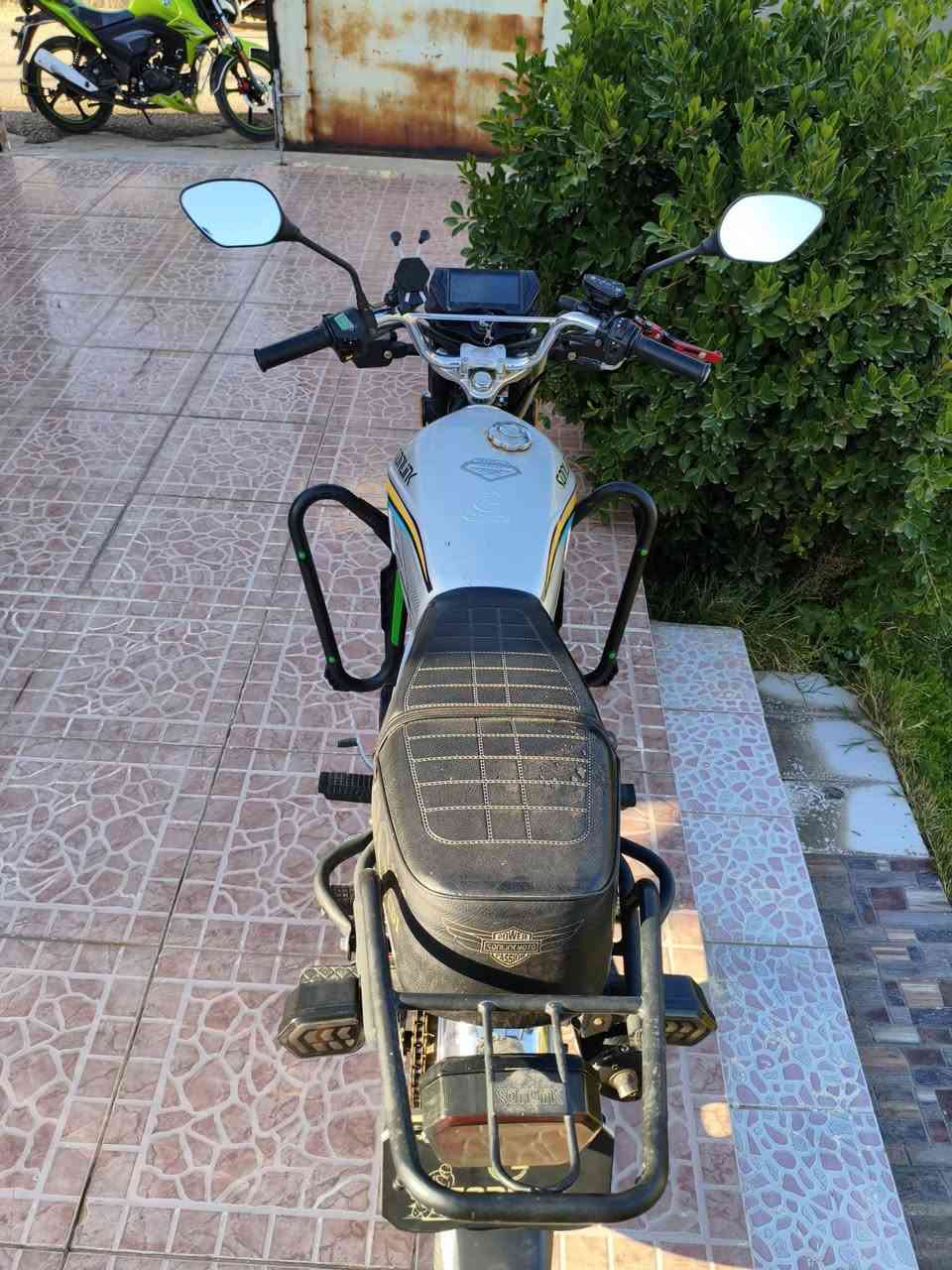 السلام عليكم اخوان دراجة سونك موديل 24 مكان الرمادي شارع 40 السعر 800 و بي مجال بسيط *********** واتساب موجود
