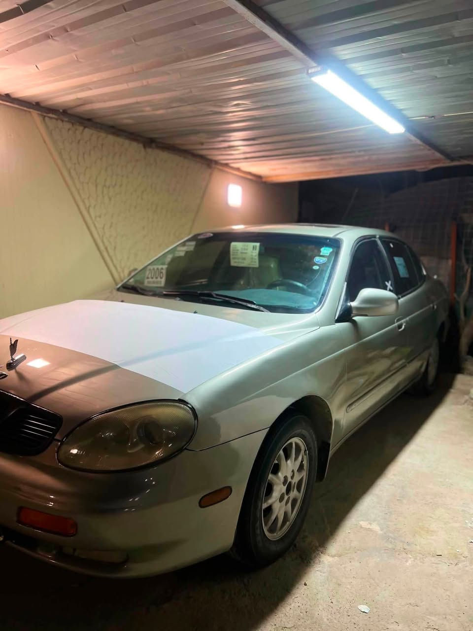 السلام عليكم سياره دايو لكنزا للبيع موديل 2000رقم بغداد دولي تحويل وكاله السياره جاهزه كير محرك شرط صدر امامي خلفي جديد  منظومه تبريد ثلج السياره جاهزه السعر 43وبيه مجال شي قليل 
***********
