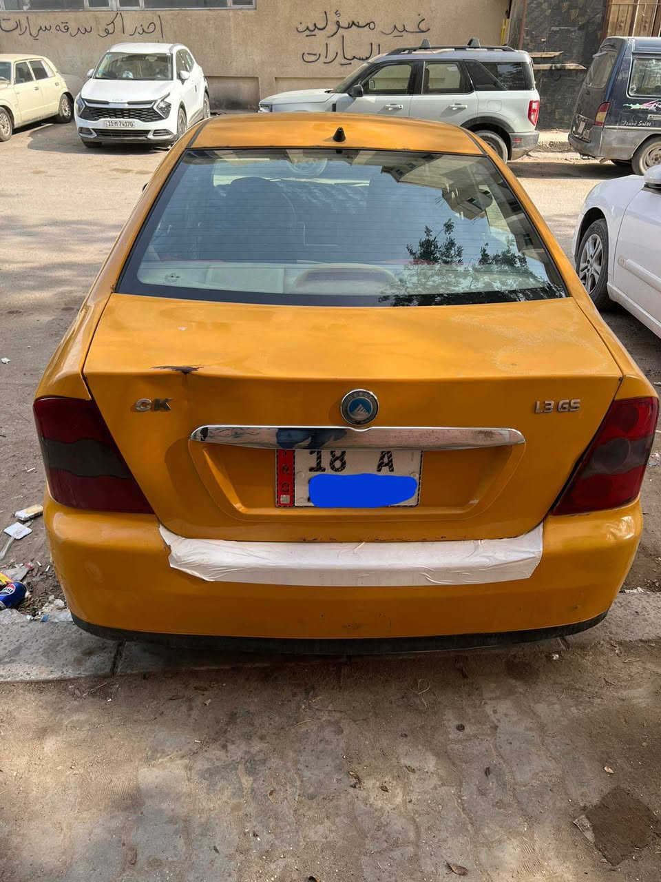 السلام عليكم 
جيلي سي كي موديل ١٢ رقم انكليزي بابل مصفره هيئة وغرامات هزة جديدة سنوية جديدة
كير ومحرك شرط 
تبريد شغال وثلج 
حدادية جيد جدا
سنتر لوك 
تحكم مري
كهربائيات شغالة 
بدون ضرر وبدون حادث 
وبدون صبغ فقط مكانات تلقيط خياس ودواير 
تحويل ثاني يوم
   السعر ٢٧ مجال بسيط
السيارة بغداد الكرادة
متواجد واتسب
*********** بغداد, العراق
