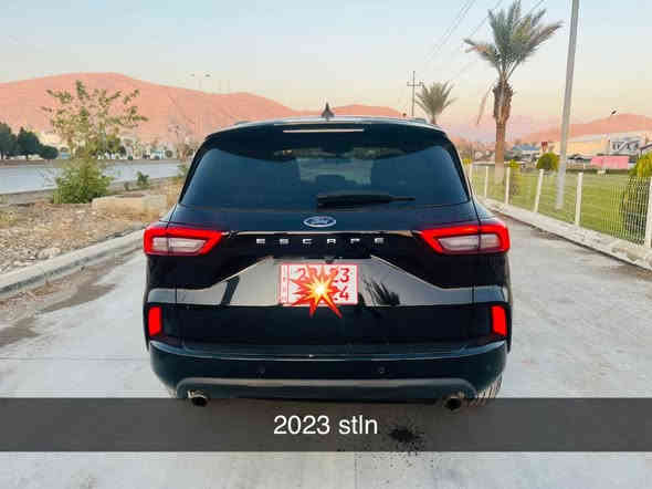 Ford Escape stlin 2023
شاشه گه وره
گيچ ئه لكترؤنى 
ده رگاشه فت
رادار پيش دواوه ته نيشت
هه مووشتكى جايزه 
٢٣هه زار مايل رؤشتوو
چملغ وده رگاى كليرى ئه مريكايه
هه مووگيانى به شه رت
***********
*********** رانية
