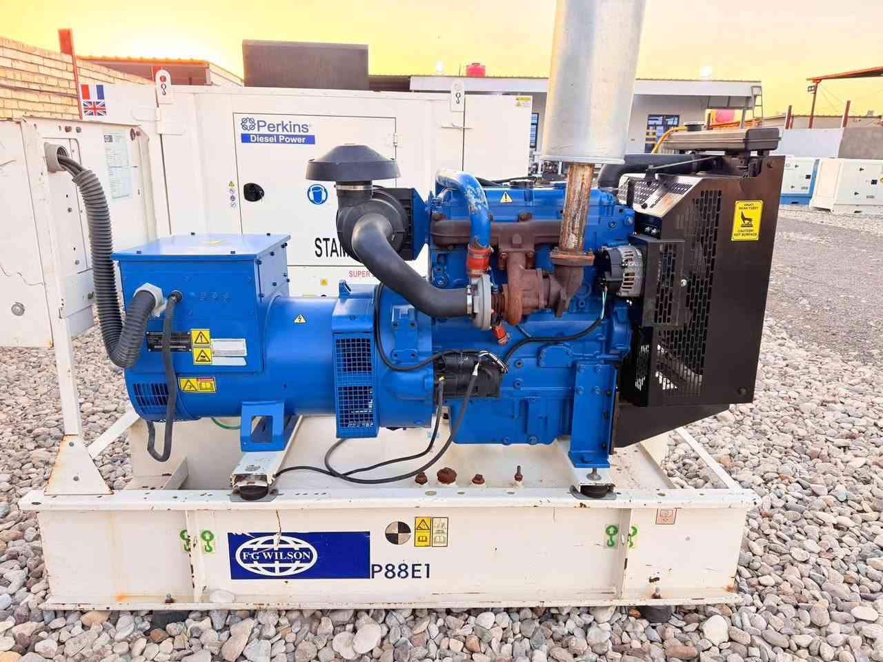 السلام عليكم
 بيركنز انكليزي افجي ولسن الاصلي شرط بــــــــــــــــلادي👉

4بستم سوبر انتر كلر 88كيفي عدد ساعات العمل 5000👌

شاشه نضام حمايه برودكشن توليد لوري سومــــــــــــــــر☠️

ملاحـــــــــــــضه: محرك غير مفتوح وراس التوليد غير ملفوف👉

 استيراد اروبا غير مستخدم في العراق 🇮🇶

العنوان بابل _الشوملي 👉
يوجد خدمة توصيل 
للٕاستفسار 
***********🤙
