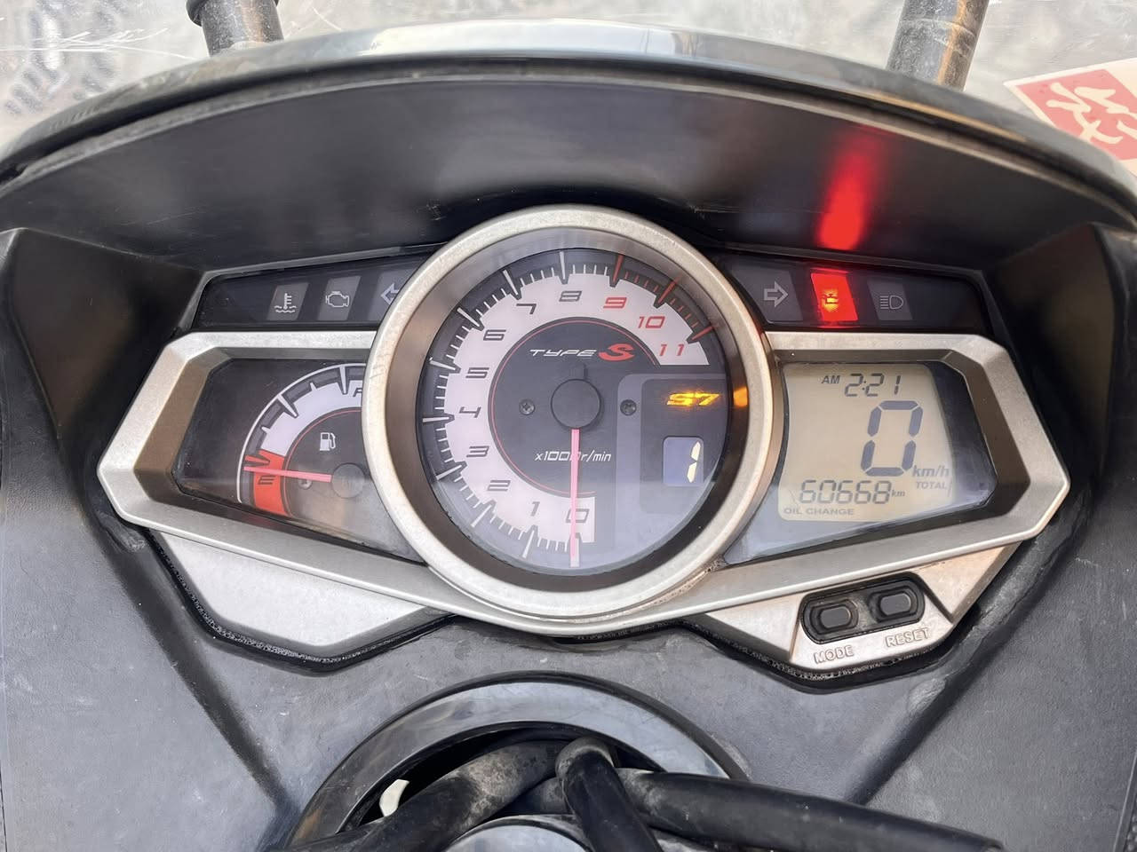 سلام عليكم دراجه  هوندا فاز  نضيفه كلش الدراجه كير S7  ستاند حساس + الدراجه موشمه + صالنصه بوري عدل+الدراجه خير من الله شلعه معدل كلش حلوات الدراجه مزوده ياباني
العنوان بغداد الاعظميه
للاستفسار ***********
السعر خاص
