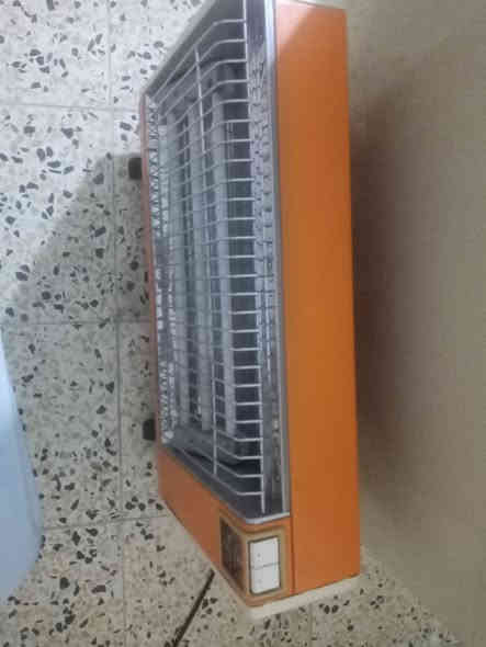 هيتر سانيو نظيف جدآ اخو الجديد
مع شيشه وهيتر لوك بلباكيت قطعه احتياط
التواصل
***********
