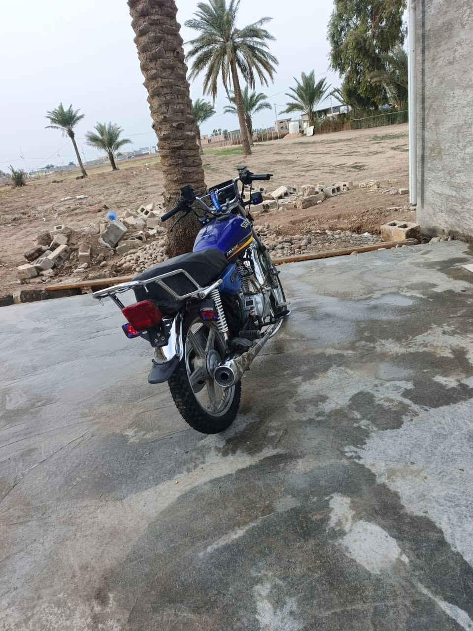 ***********
بغداد حي الجهاد 
475 وبيها مجال
