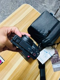 سوني ZV-1 • فلوقات • مع ملحقات