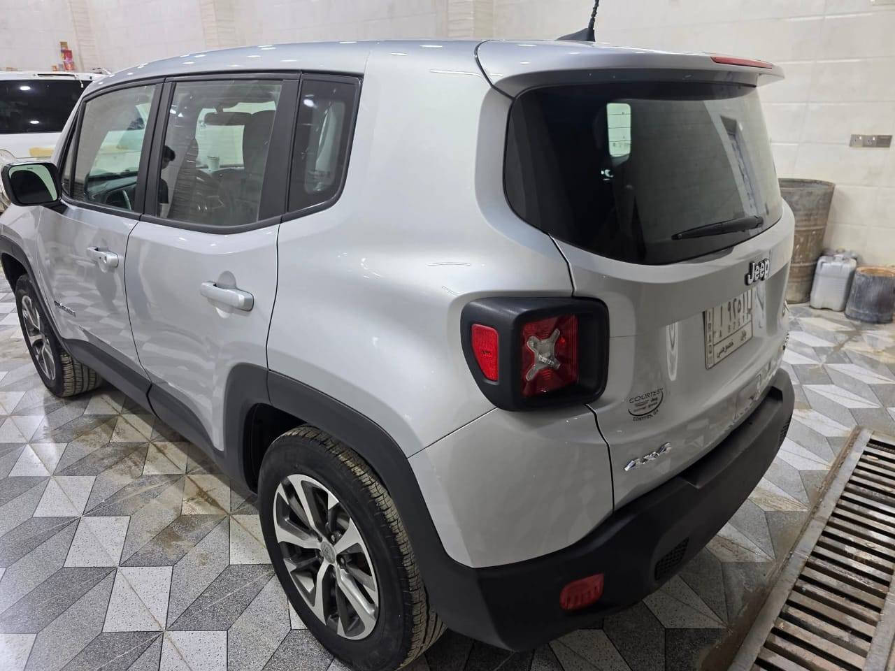 جيب رنكيد رقم بابل موديل 2018 ماشية 65 الف، فور ويل شاشة وبصمة جاهزة من كلشي حدادية مكينة مامفتوحة وجديدة وفيول بم جديد..
منظومة تبريد كاملة وسيرفس كامل فقط بنيد مبدل ومصبوغ.. جاملغ بارد
سعرها(117) $ وبيها مجال بسيط
***********
