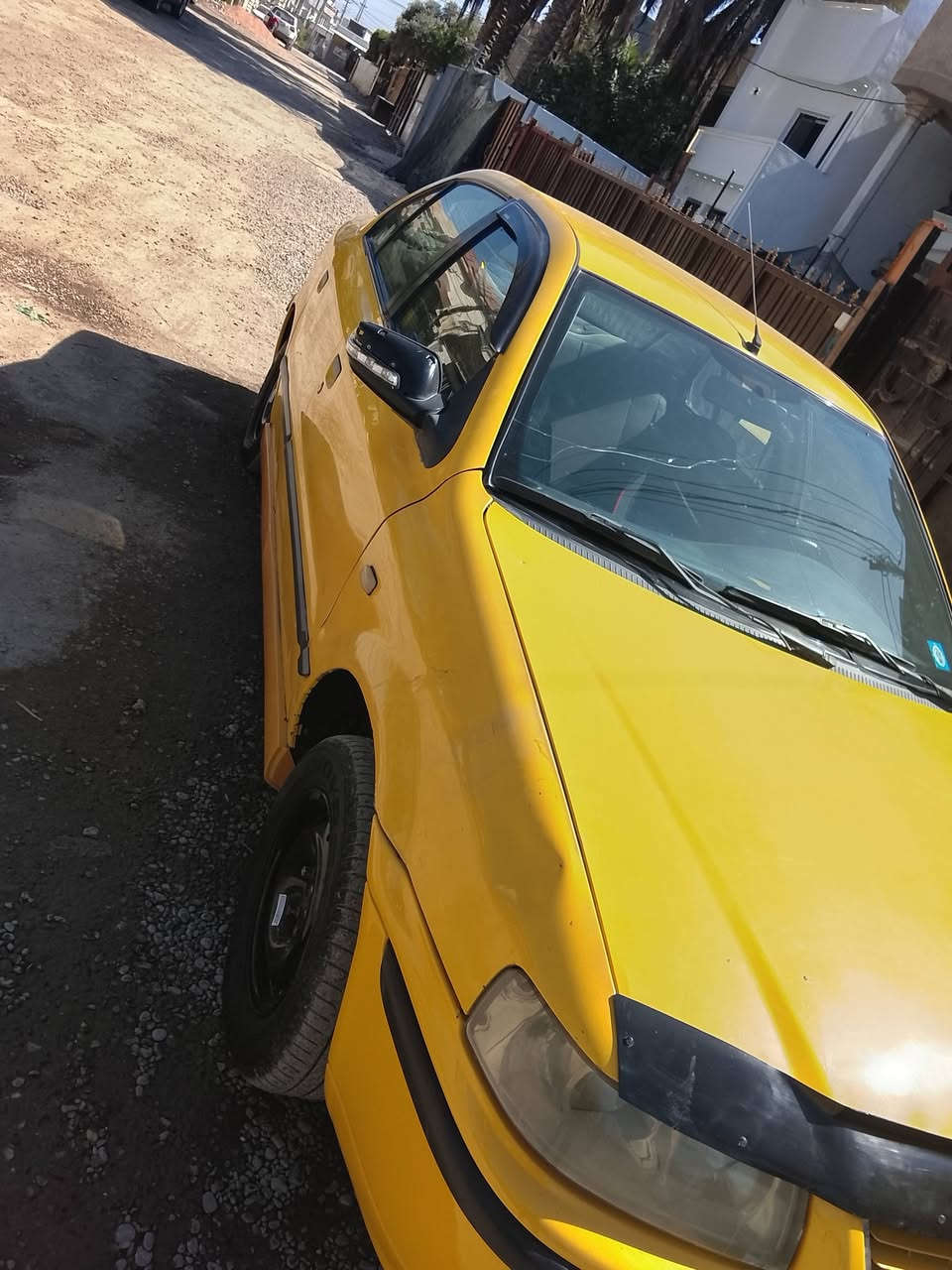 سمند للبيع موديل 2009
سياره حلوه ونظيفه خارج وداخل 
سيارة يحتاج لها بس تجفيت لان خابطه أبيعها على وضعيتها سياره اي نقص مابيها 
تخم تاير 
كير جديد
صدرها جديد 
كهربائيات مابيها شي 
السعر :20 وبيها مجال 
الاستفسار:***********
