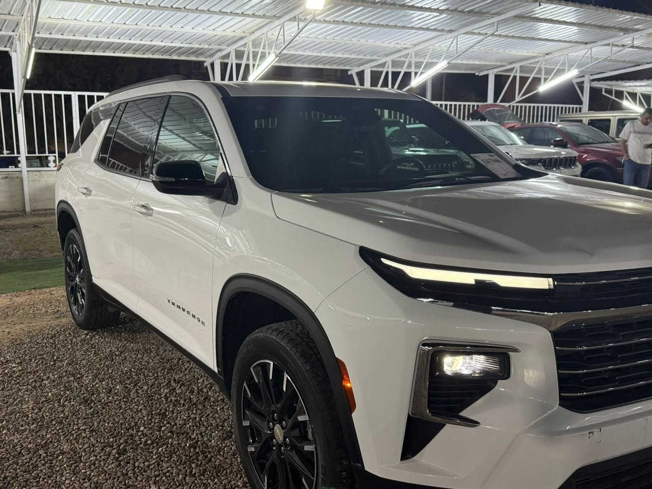 السلام عليكم شفرليت ترافيس 2025
محرك 2500 تيربو اقتصادي 
وارد امريكي تقرير مياه امطار داخله تعمل وتسير كهربائيات فول شغاله بدي كفاله ما عده رصعات بالبنيد بالنقل موضحه بالصوره رقم بصره شهداء وكاله عامه فول مواصفات بنوراما كشنات VIP منفصل كشنات الاماميه كربائيه تدفئه تحكم استيرن فول شاشه كار بلي متصل ماشيه 6557 ميل 8000 K تقريبا يعني زيرو سياره جديده بمعنى الكلمه 
عنوان البصره شارع الوطن
رقم ***********
