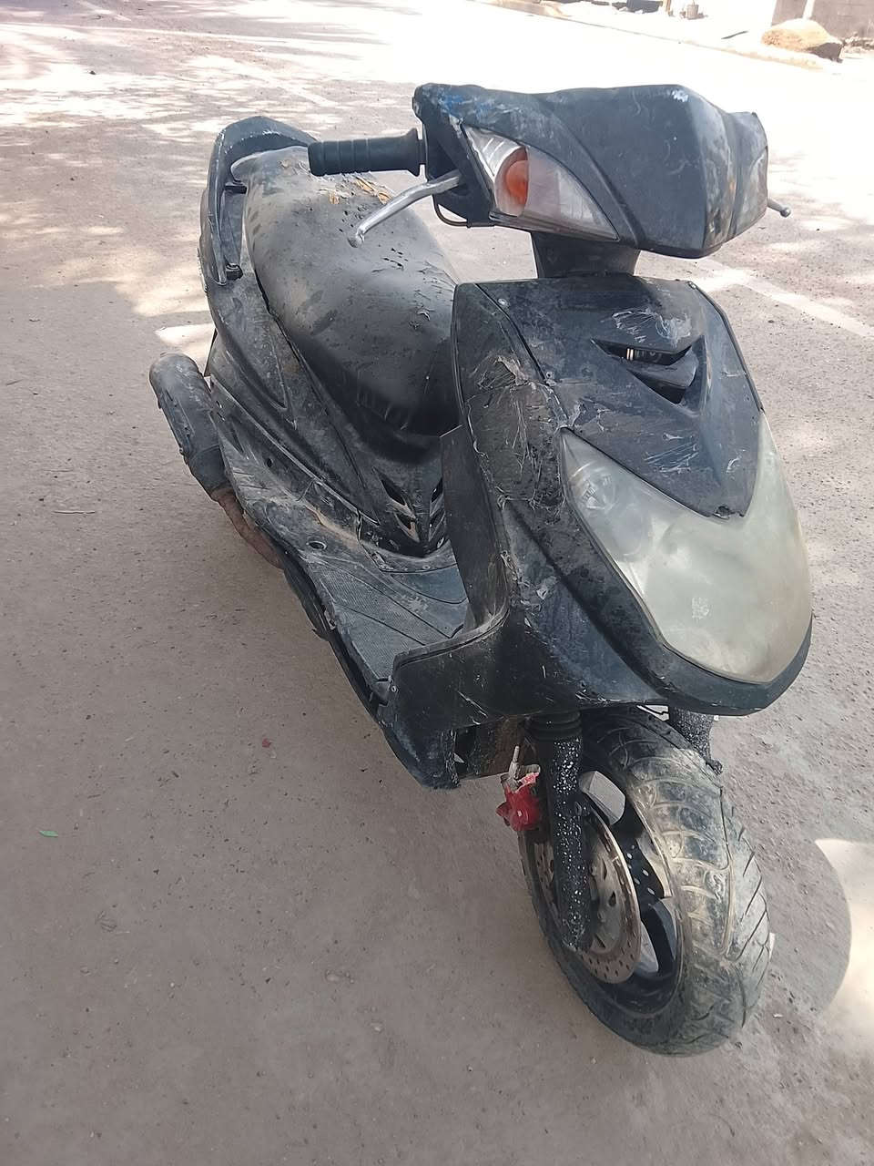 سكنس فحل بيها كابريتر تعبانه اني ابيع كوم حديد تجي تحمل وتروح لا دكلي شبيها مابيها السعر 200قفل العنوان الغزاليه ***********
