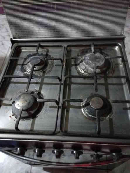 للبيع طباخ اربع عيون مصري تكنو ستار. فرنين باب الفرن دبل جام شغله وناره ممتازه مابيه اي خلل وعالفحص مكانه حلة حي العسكري *********** حلة
