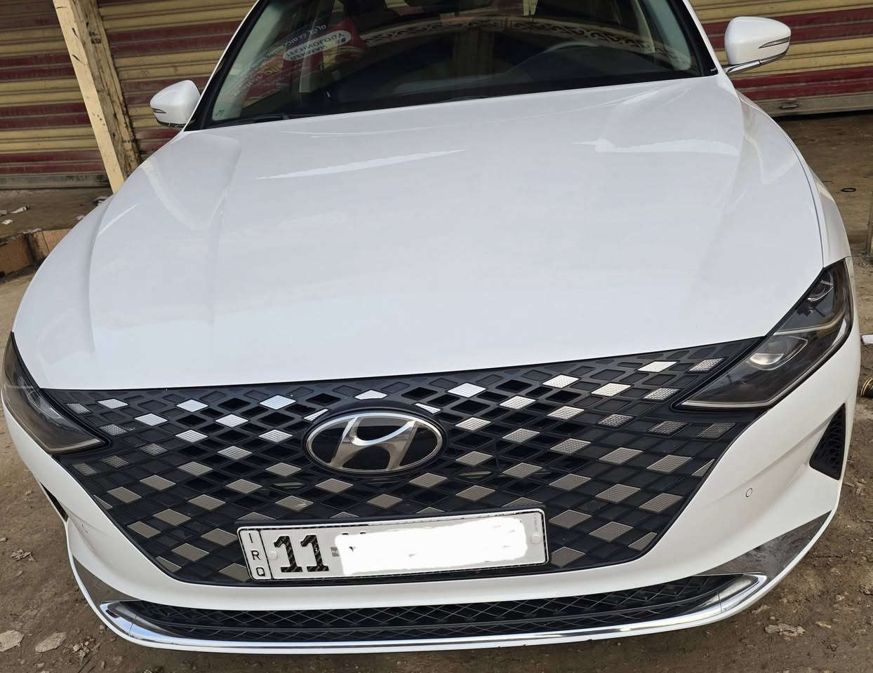 السلام عليكم هونداي ازيرا كراند ٢٠٢٣ عدد ٢٤ الف السونار مرفق بالصور السعر  ٢٢٠ وبيه مجال بسيط جدا مكان السيارة الديوانية ***********
