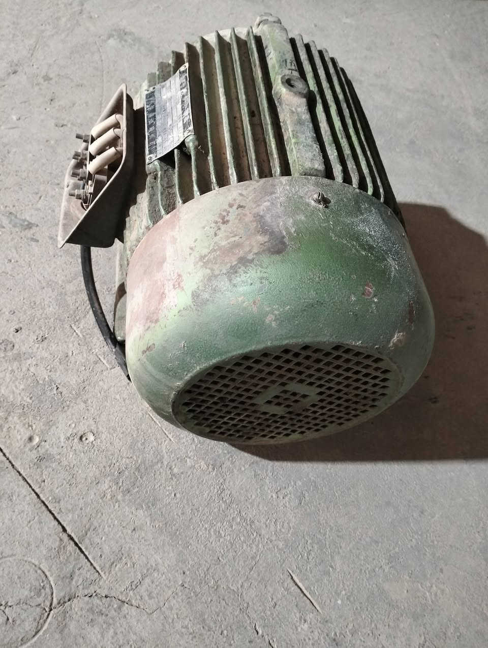 موطور 10حصان نوعيه قديم ومامفتوح على الضمان السعر 350


**إذا كنت صاحب هذا الإعلان وتريد حذفه لأي سبب، رجاءا أرسل رسالة إلى الدعم الفني**