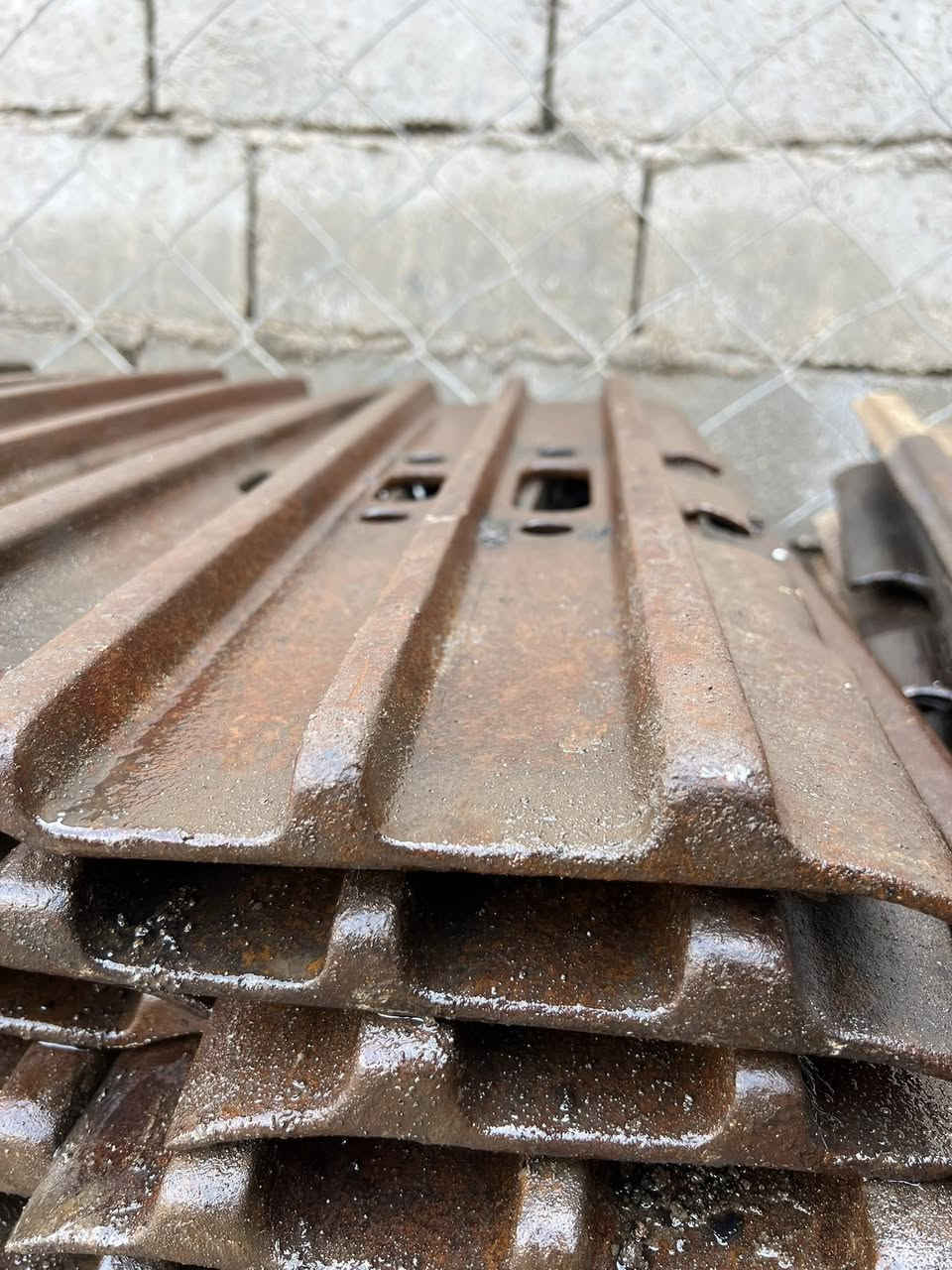 السلام عليكم للبيع تخم قبقاب زت جدد مع تخم براغي جدد للاستفسار الاتصال 👇📞
***********
***********
