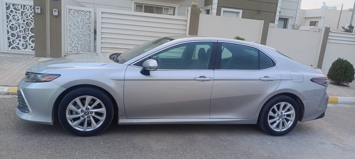 تويوتا كامري
موديل 2023
السياره مرقمه أربيل  
السعر  200
مواصفات  Le
ماشيه 5000 ميل اخو الزيرو 
الضرر فقط البونيت و 5سم تعديل بارد جاملغ 
السياره بدون إرباك كل الارباكات سليمه 
رقم الشاصي مرفقه مع الصور 
السياره موجوده في كركوك 
***********
