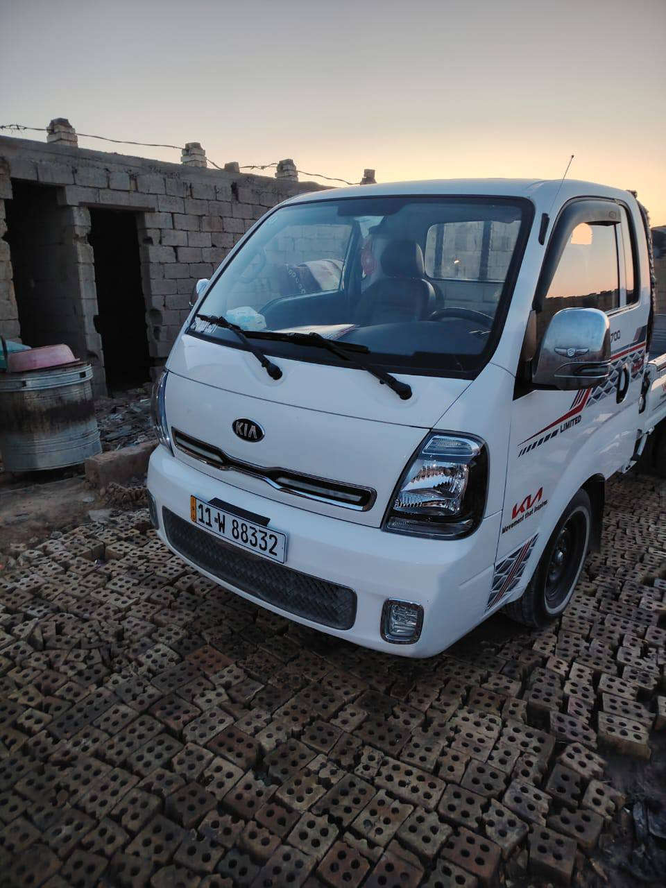 سلام عليكم ع بركت الله كيه موديل 22رقم بغداد مكان نهروان مكفولة كفاله عامه سياره  جديده جدا ماشيه 76اسبير ما نازل سياره ع وضع الشركه والله احلى من صوره سعر 148وبيه مجال *********** واساب
