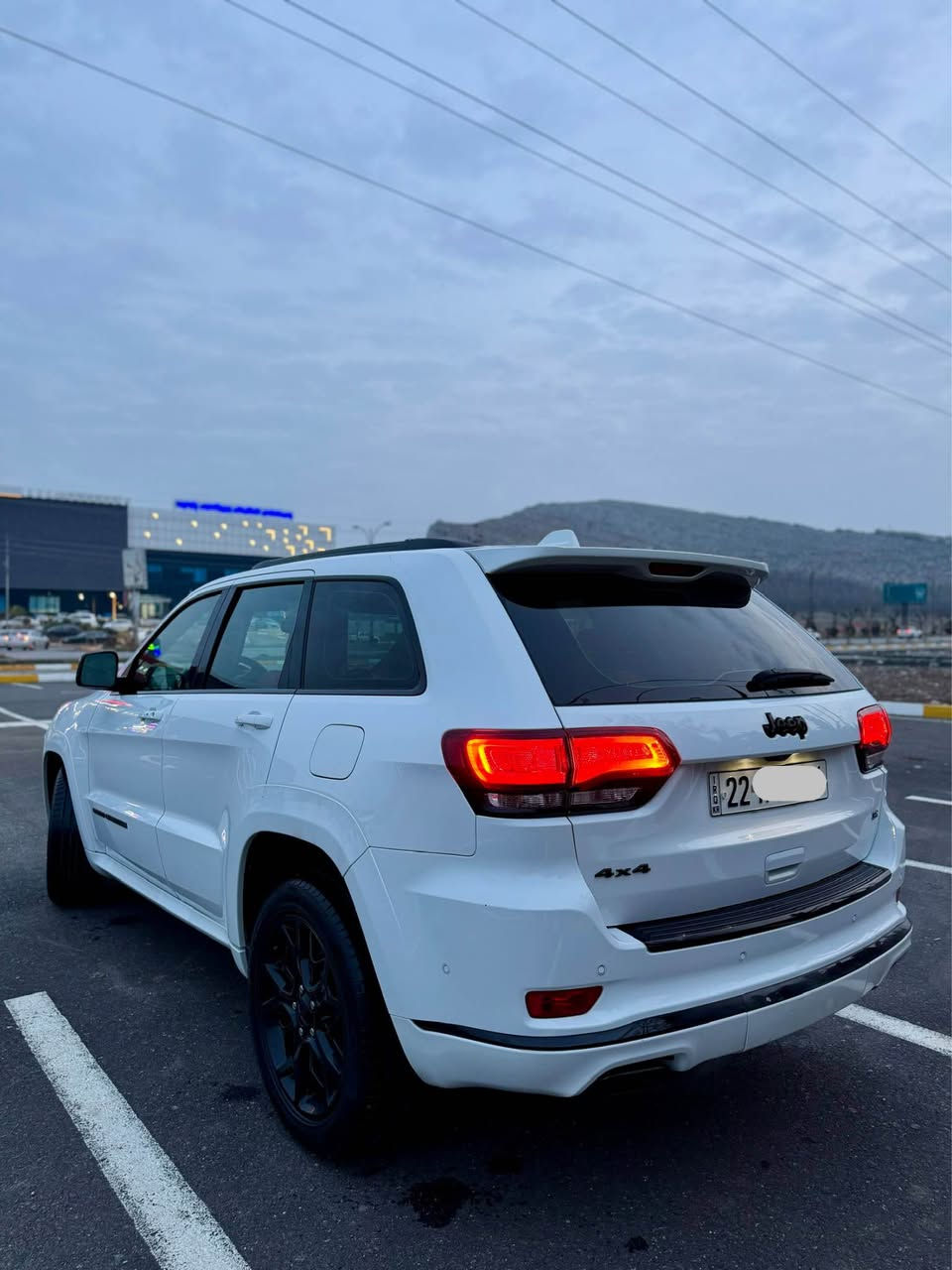 Jeep grand cherokee 2021 S 
جێب گراند چیرۆکی ٢٠٢١ مواسەفات S فول مواسەفات پانۆراما ڕاداری پێش و پشت و ئاوێنەکان حساس کوشن خەزن ناو سوور کوشن هیتەر سوکان هیتەر دەبڵ ئەکسل سفری شەریکەی هارلمە کلین گێڕ و مەکینەی بێحەیبە ٦٥ هەزار ڕۆشتووە سەنەوی تا ٢٠٢٨ نوێیە 
0️⃣7️⃣5️⃣0️⃣1️⃣7️⃣7️⃣5️⃣9️⃣5️⃣8️⃣ whatsapp-viber 
سعر:٣٥٥ مجال رانية, السليمانية


**إذا كنت صاحب هذا الإعلان وتريد حذفه لأي سبب، رجاءا أرسل رسالة إلى الدعم الفني**