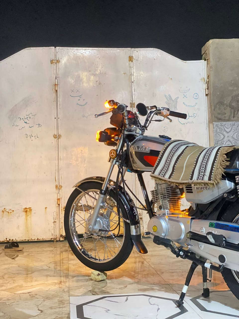 سلام عليكم دراجه لللبيع اوراق شاصي مديل ١٢ تعمير ٢٥ دراجه ما متعوبه نضافه ٩٨٪ اوراق سعرها ١٣٥٠ وبيها مجال ***********
