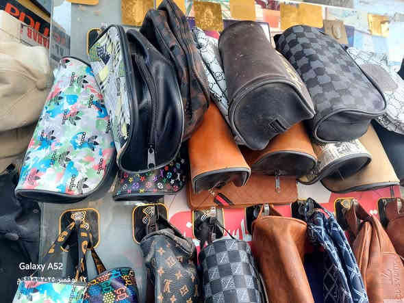 تصفية جملة
محفظة يدوية باك فقط 
مختلف الانواع والموديلات
درزن ب١٠ الاف 
شلع كلهن مايقارب ١٠ درازن او اقل
اذا درازن مو كلهن ب١٢ الف 
تطلع ب٨٥٠ دينار تقريبا

مكتب الكرادي للحاسبات والالكترونيات .. ❤️❤️❤️
ذي قار .. قضاء الرفاعي .. شارع الخطاطين .. قرب احمد النجار 
💜💜💜
بادارة نصير الخفاجي 🤎🤎 
واتساب  ***********
