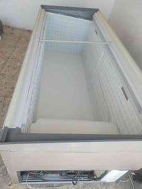 عارضه طرحيه نوع ألماني طول مترين و١٠ سم عرض ٨٥ سم للبيع الشاري يتصل عل...