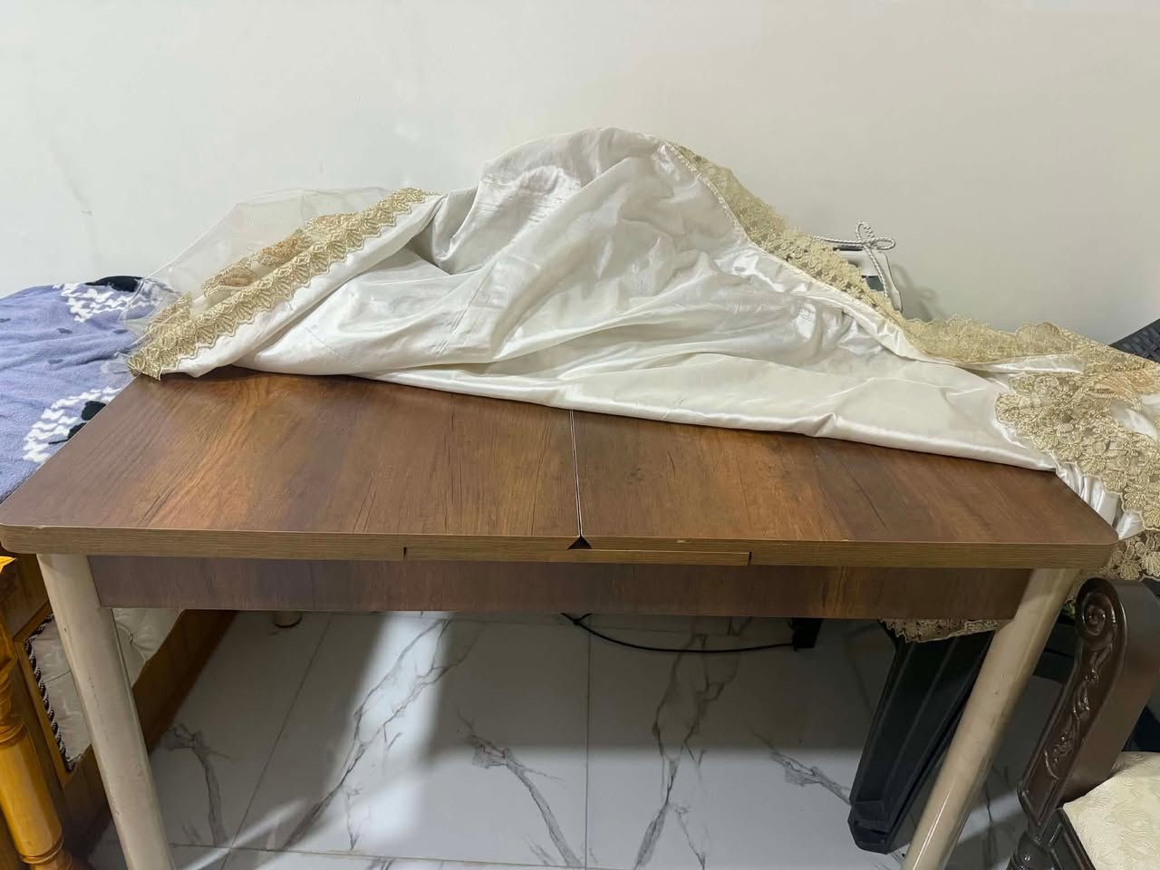 🛑 لا احد يدخل خاص مكلف بالنشر الاغراض مامالتي ..اتصل عالرقم ‭***********‬
الميز اكبير وينفتح وينسد  75 الف قفل
السياره أخذناها ب 150 من الترك مامشي بيها الباتري هبط مالها ًً. سعرها 75 الف جديدة قص
الحجلي الجديدي  15 الف
الكرسي للاكل ونوم واستراحة الطفل جديدة قص55 الف قفل
الرحله 10 الاف
المهد 15 الف
الكريكوت 25 مع المطرح مالو
