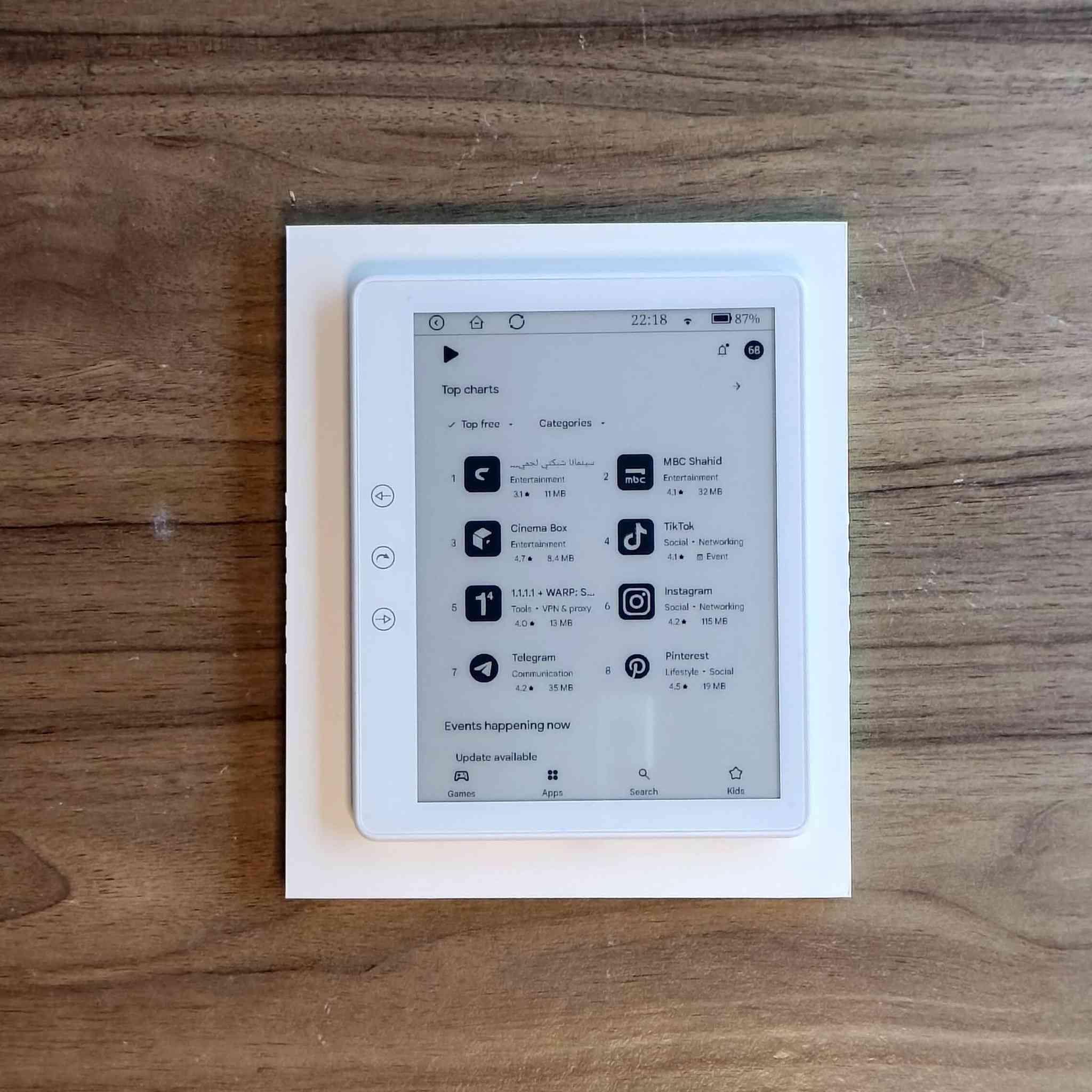 Veidoo E7  E_Ink Reader 📚
E_Ink. حبر إلكتروني 
Model : E7 
Android version 8.1.0  نظام أندرويد 
Storage : 32 G  
Memory can be added يمكن إضافة ميموري 
Power 🔋3000mAh تدوم لأسابيع 
Screen size 8.5 inch
أهم المميزات : 
الجودة 1440×1920 
الاتصالWiFi + bluetooth 
يدعم القلم على الشاشة 
منفذ شحن USB C
مريح للعين مثل الورق
يثبت تطبيقات أندرويد (manga,تليكرام، كتبPDF, .... )
سعر : 60,000 ✨
متوفر توصيل جميع أنحاء العراق


**إذا كنت صاحب هذا الإعلان وتريد حذفه لأي سبب، رجاءا أرسل رسالة إلى الدعم الفني**