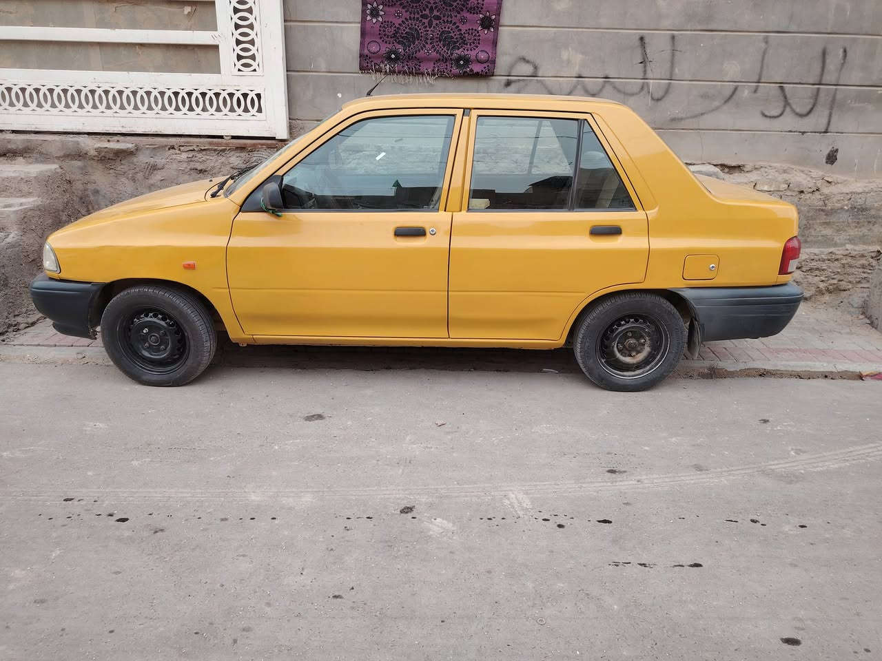 السلام عليكم سايبا ٢٠٢١ للبيع السياره كفاله عامه مصفره هيئه وغرمات  كير ومكينه مكفول حداديه علشرط بسمي مداور ثاني يوم دوشمه ارضيه وكشنات
مكان السياره ديوانيه  السعر 55 وبيه مجال بسيط ***********
