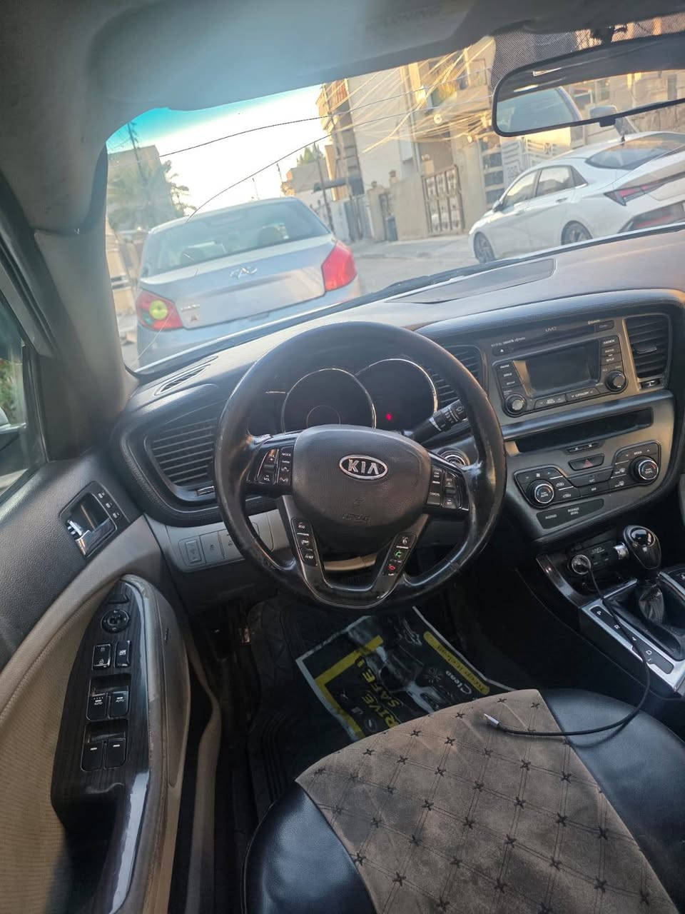 السلام عليكم
من رخصه الادمن المحترم 
كيا اوبتيما ٢٠١٢  EX  فول مواصفات أمريكي  باسمي حادث جاملخ الأيمن الأمامي السياره بيها ٤ قصع صبغ ابيع حزام  العنوان بغداد السيديه السعر ٨٨ ورقه للتواصل 
***********
