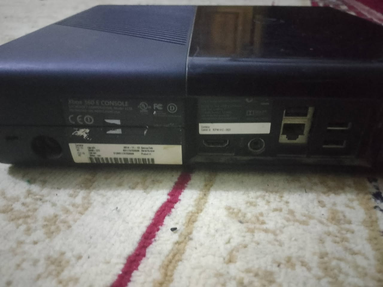 اكس بوكس 360 ما مفتوح مهكر 
السعر 100
موصفاته: 
10 لعبه اساسية من ضمنهن: 
قراند 5
بيس 16 18 20 
و العاب حرب مثل كلفديوتي او غير لعبه
و ماين كرافت 
وهواي العاب اخرى
واتساب: ***********
