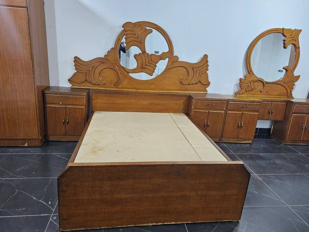 غرفه النوم صاج للبيع اخو الجديد غرفه كامل حلوه درجه اولى سعرها رقم اي استفسار يراسل صفحه او يخابر على رقم*********** مكان كركوك كركوك, العراق
