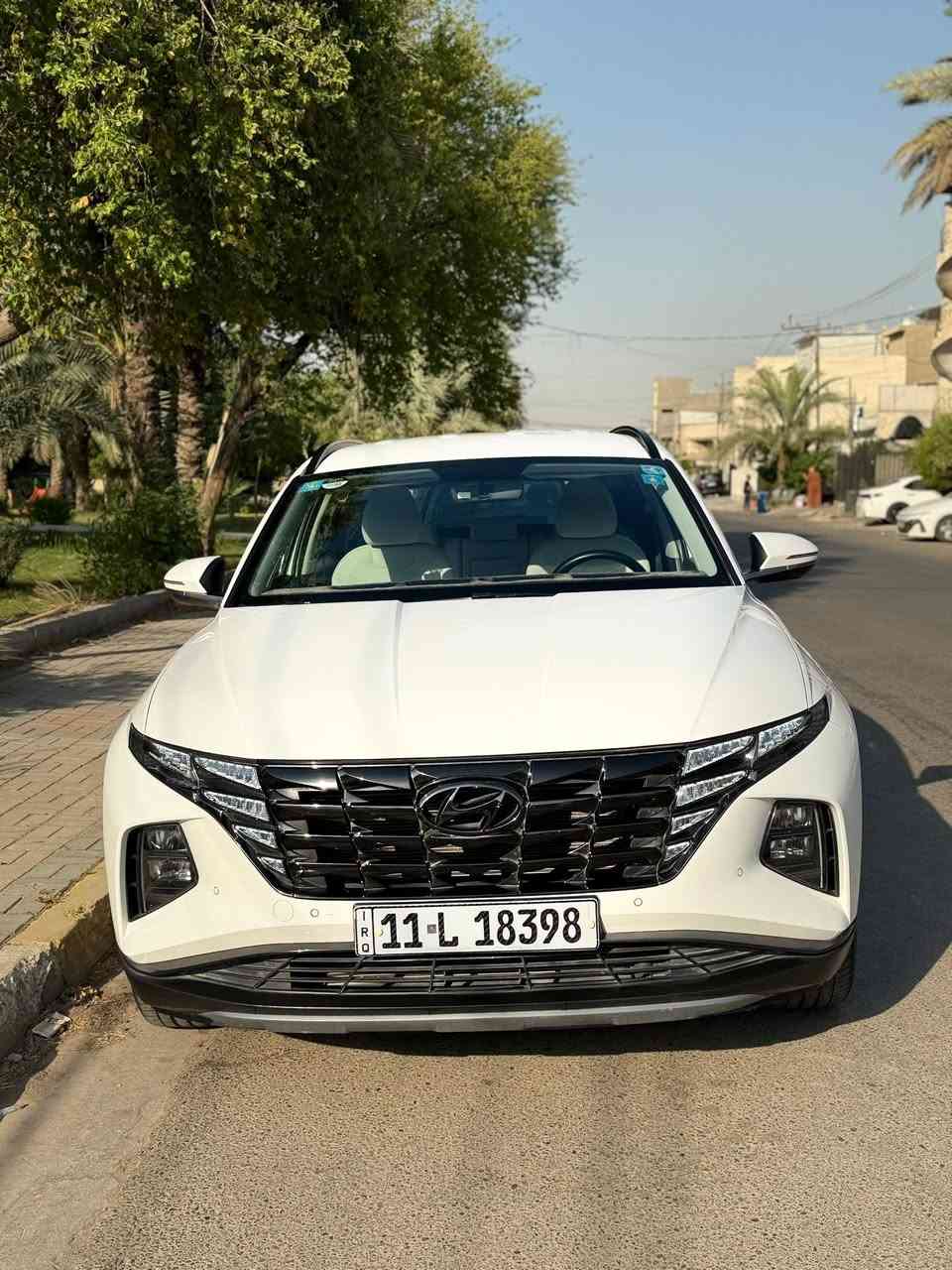 🚘 هيونداي توسان 2024 خليجي للبيع 
✅ مواصفات نص فل:

* محرك 2.0 أوتوماتيك
* تشغيل بصمة + دخول ذكي
* شاشة وسطية
* كاميرا خلفية
* حساسات أمامية وخلفية
* مثبت سرعه 
* شاشة عدادات رقمية
* مقاعد قماش ممتازه
* مكيف أوتوماتيك
* جنوط ألمنيوم
* إنارة LED
* مرايا كهربائية مع طي
* نظام مانع الانزلاق والثبات
* وسائد هوائية

📍 خليجي
📍 مكفوله محرك وكير وصبغ وبارد 
فقط طخه موضحه و ٣ رصعات بسيطه 
📍 العداد 40 الف 
📍 السعر: 199 ومجال بسيط للناس الطيبه

السياره موجوده بغداد السيديه
***********
