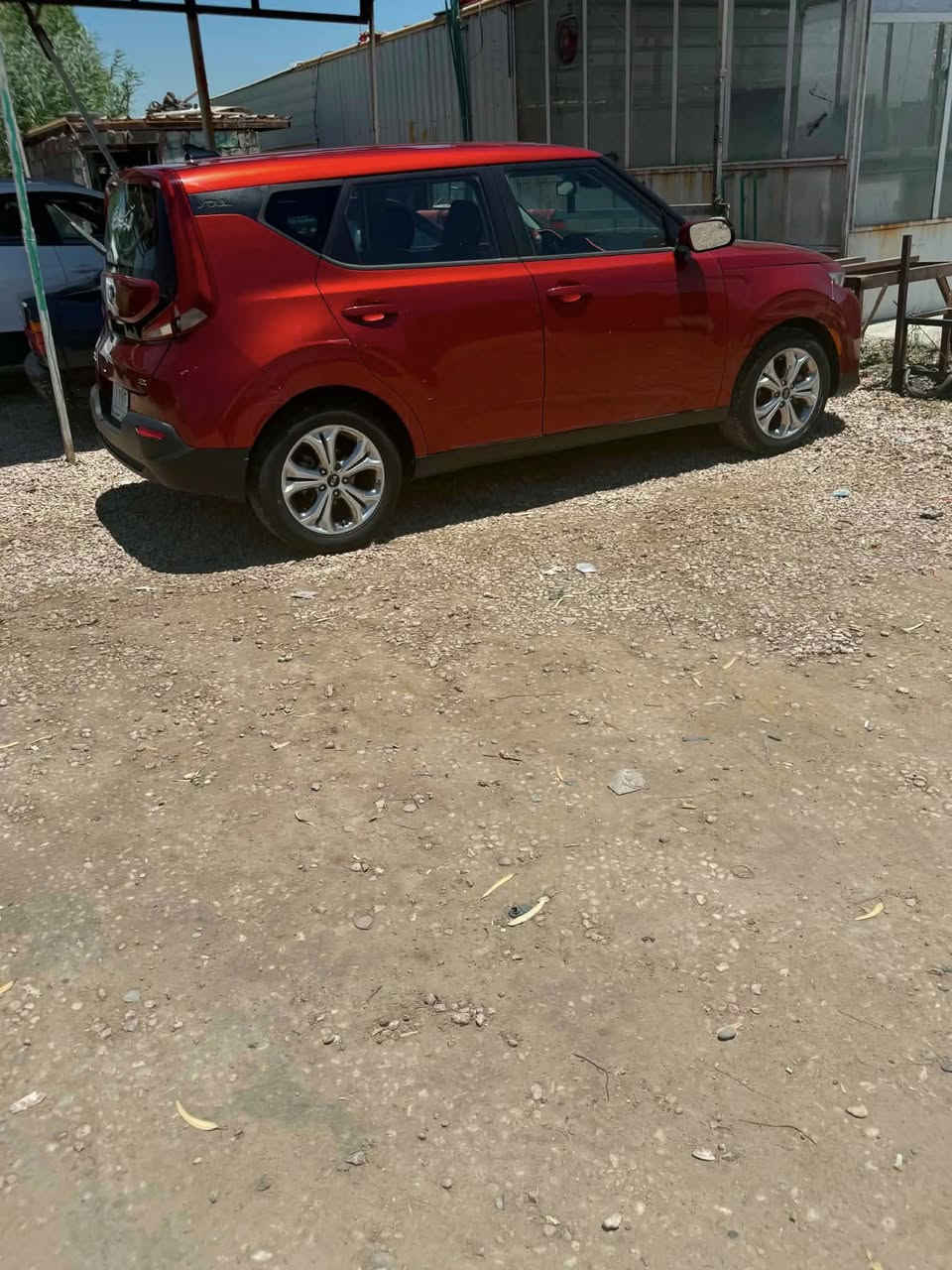 كيا صول موديل 2021 لون مشمشي مواصفات EX مكينه 2000دوش كير اوتو AT
ضرر جاملغ وربع بنيد فقط باقي مكفول من الضرر والصبغ بدون ايرباك مكينه كير تبريد مكفول 
السعر 120 ورقه *********** واتساب او اتصال صور الضرر ع واتساب
